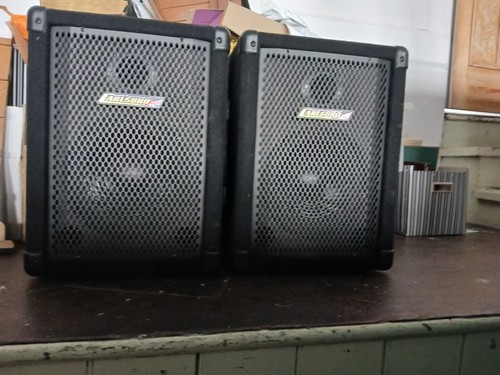 Pair used carlsbro - carlsbro, speakers