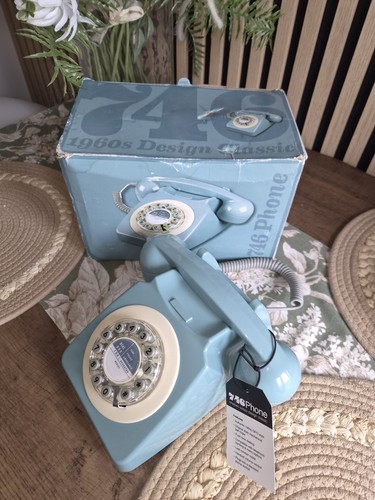 Retro style telephone - style, 746