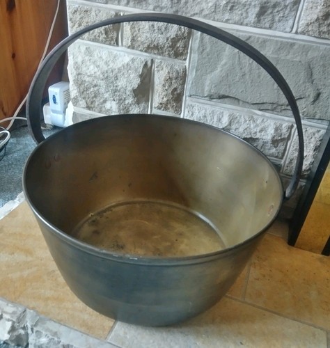 Vintage metal brass - metal, pan