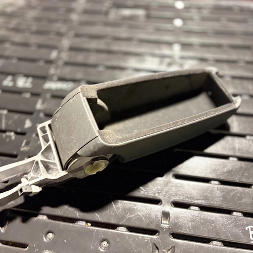 Audi centre armrest - a4, b7