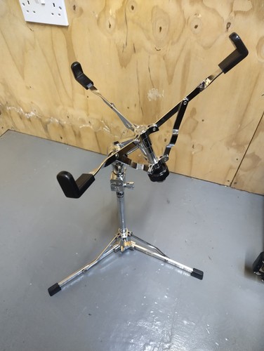 Flush base snare drum stand - dw,