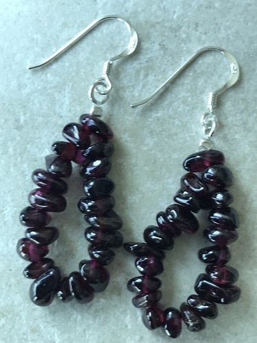 Red garnet chips - garnet, loops