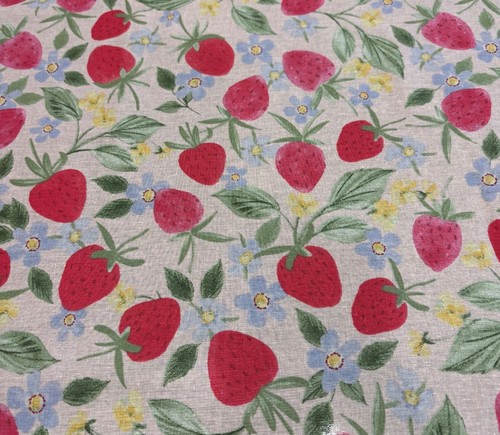 Fabric strawberries white - on,