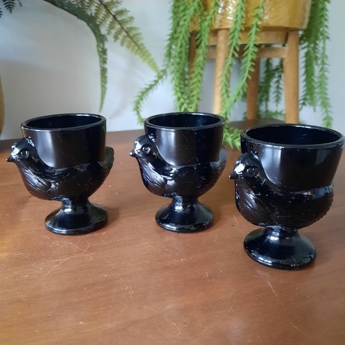 Black pressed glass - x,