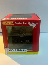 Hornby N8078 Station Row Cottages - Lyddle End range