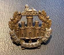 Essex regiment cap badge - cap,