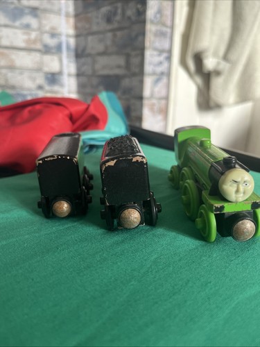 Thomas wooden railway - , flying