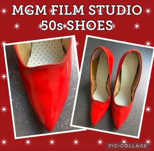 Red patent court shoe - red,