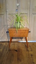 MID CENTURY TEAK SIDE TABLE