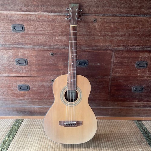 Yairi mini acoustic guitar - mini,