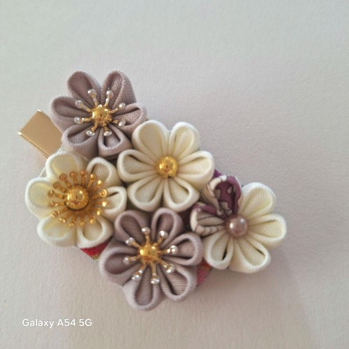 Tsumami zaiku hair clip - tsumami-zaiku,