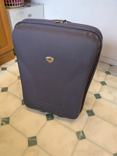 Luggage medium size hybrid - it,