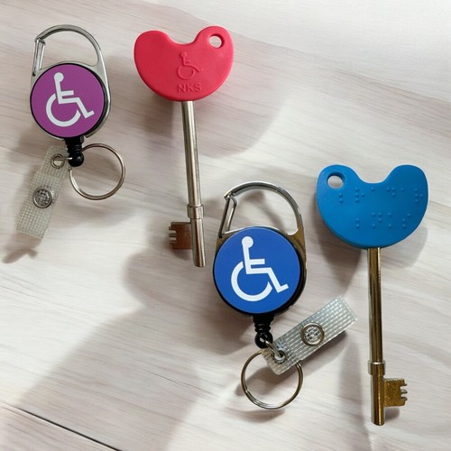 Disabled retractable badge - disabled,