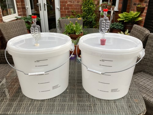 Fermentation buckets new 23l - buckets.,
