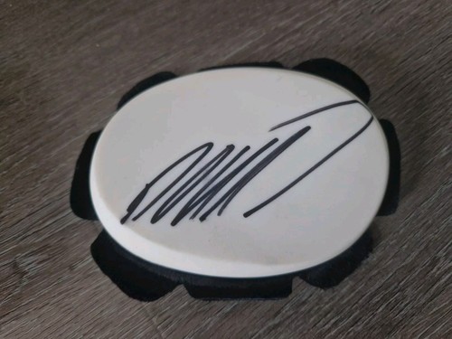 Peter hickman signed knee - peter,