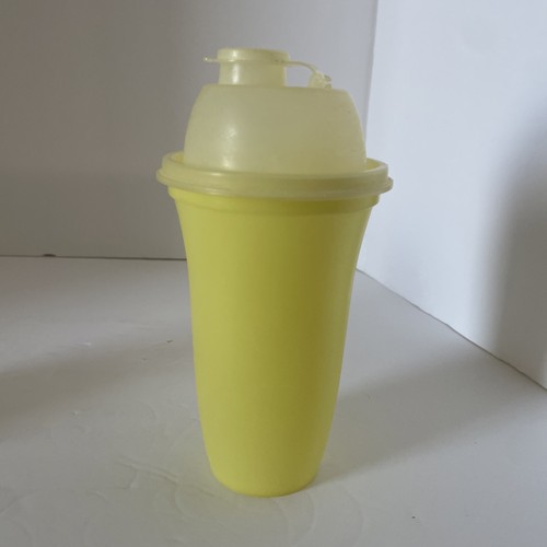 Vintage tupperware quick shake - vintage,