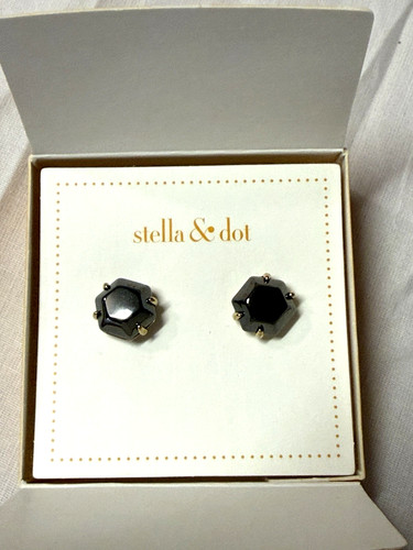 Stella dot linda studs e224h - &,