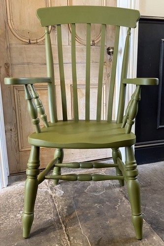 Vintage large farmhouse - large, carver