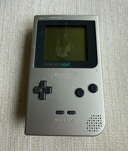 Rare nintendo game boy light - game,