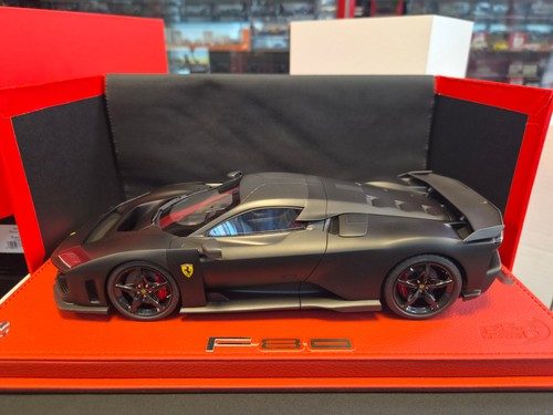 Ferrari f80 matt - black, 1/18