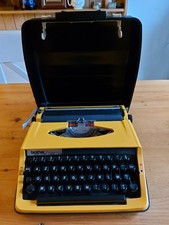 Brother Deluxe 800 Vintage Typewriter Yellow with Carry Cover French AZERTY Keys