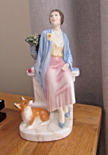 Royal doulton figurine - royal,