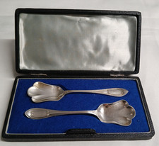 Walker & Hall SO A1 Vintage Pair of Boxed Silver Plate Spoons