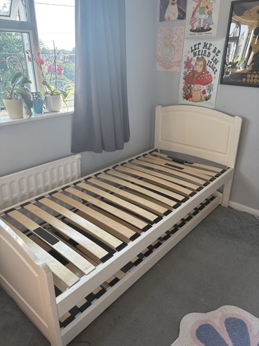 White trundle bed - , slatted