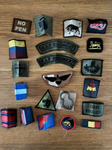 Various military cloth badges - various,