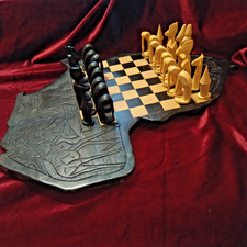 KENYA CHESS SET AFRICAN DARK WOOD MAP SHAPE OF AFRICA CARVED ANIMAL DESIGN + Pcs