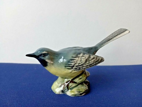 Beswick grey wagtail 2nd - wagtail,