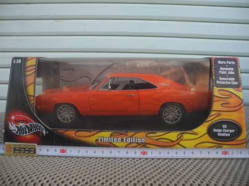 Hotwheels 1969 dodge - hotwheels, 1/18