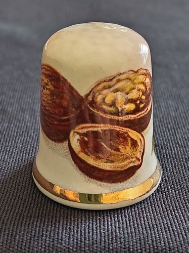 Walnut design thimble - walnut,
