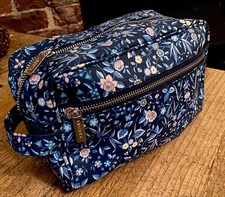 Liberty Large Wash Bag In Tana