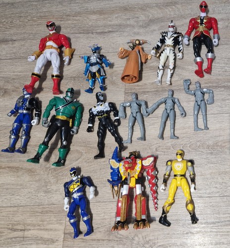 Power rangers action figures - rangers,