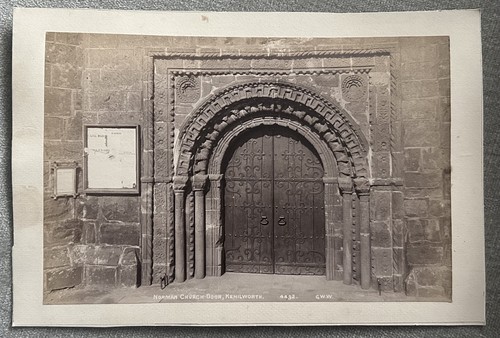 Norman kenilworth church - kenilworth, door