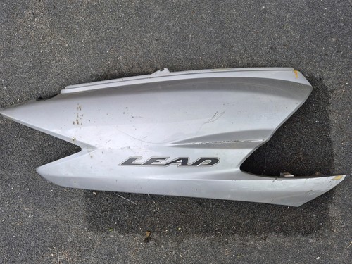 Honda scv 100 panel right - scv, side