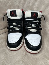 Nike Air Jordan 1 Mid –