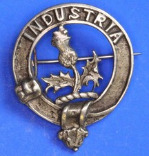 Vintage Scottish Clan Brooch /Bonnet Badge - INDUSTRIA   [33334]