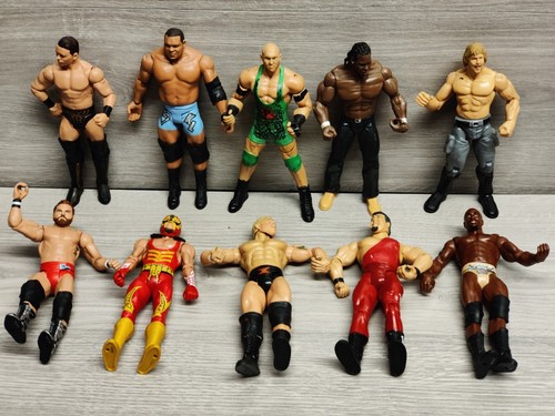 Wwe wrestler figures bundle - wwe,