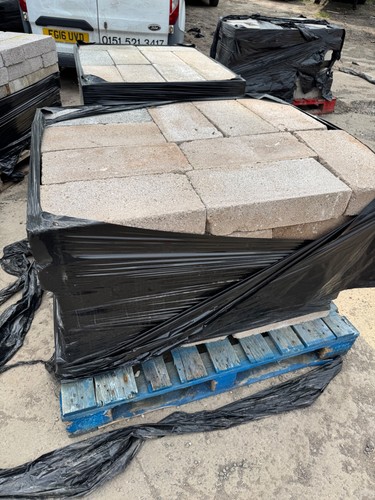 Used solid concrete blocks - concrete,
