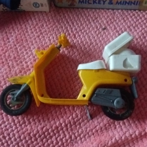 Sindy scooter vehicle with - sindy,