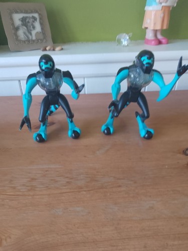 Ben dna alien heroes xlr8 - alien,