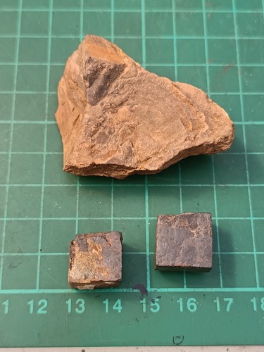 Limonite with pseudomorph - with,