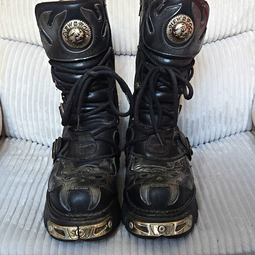 New rock reactor - black, leather