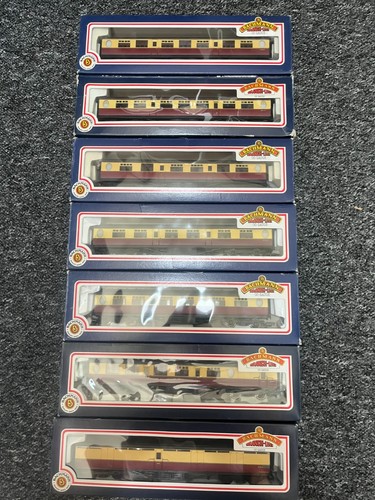 Bachmann thompson coaches - bachmann,