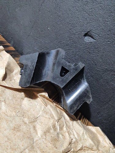 Rubber bearing single seats