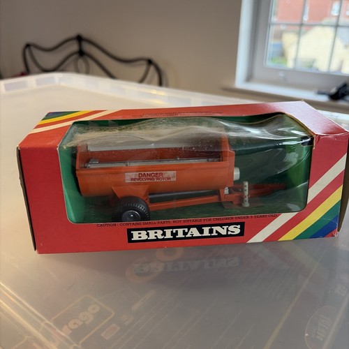 Britains farm scale - farm, 9568