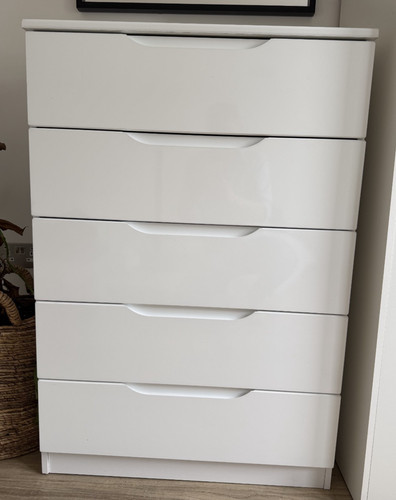 Chest drawers - chest, of