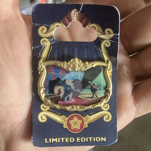 Disney dumbo flying elephant - flying,